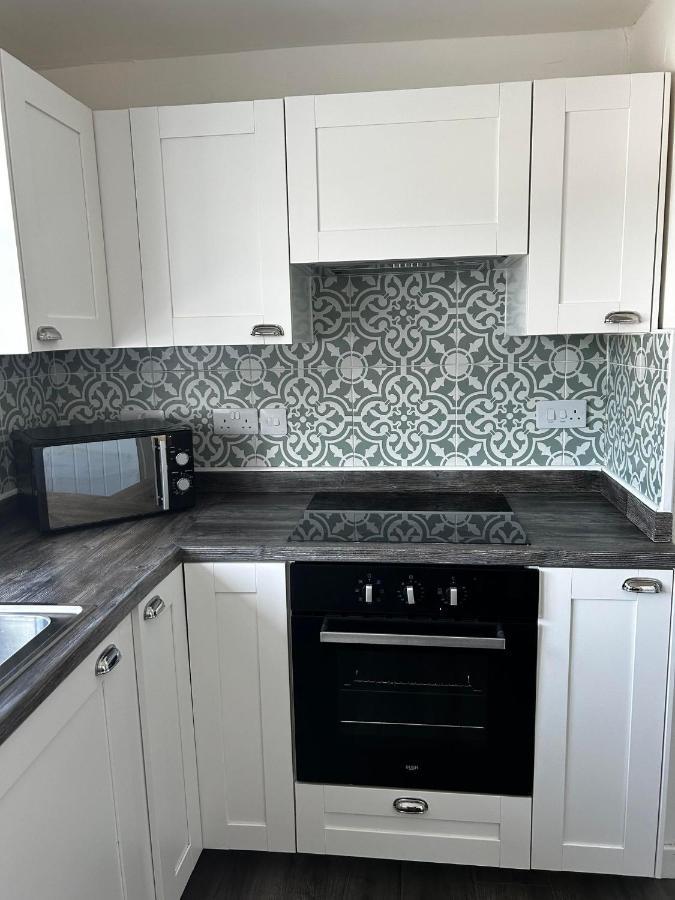 Entire Modern Apartment In Oban With Balcony ภายนอก รูปภาพ